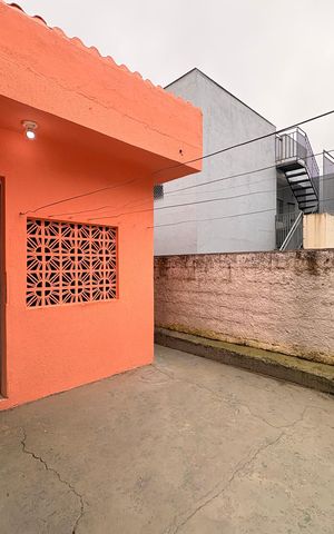 Casa para alugar com 150m², 3 quartos e 2 vagas Casa para alugar com 150m², 3 quartos e 2 vagasQuintal