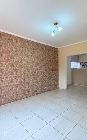 Casa para alugar com 150m², 3 quartos e 2 vagas Casa para alugar com 150m², 3 quartos e 2 vagasSala