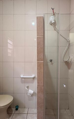 Casa para alugar com 150m², 3 quartos e 2 vagas Casa para alugar com 150m², 3 quartos e 2 vagasBanheiro