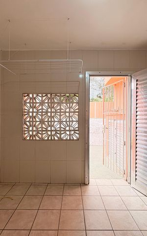 Casa para alugar com 150m², 3 quartos e 2 vagas Casa para alugar com 150m², 3 quartos e 2 vagasLavanderia