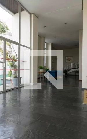 Apartamento para alugar com 50m², 2 quartos e 1 vaga Apartamento para alugar com 50m², 2 quartos e 1 vagaHall social