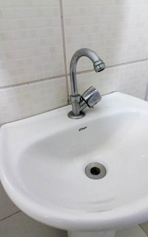 Casa para alugar com 42m², 1 quarto e sem vaga
