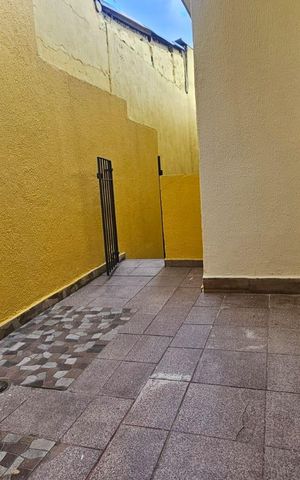 Casa para alugar com 60m², 2 quartos e 1 vaga Casa para alugar com 60m², 2 quartos e 1 vagaÁrea externa