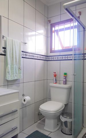 Casa à venda com 230m², 2 quartos e 3 vagasBanheiro