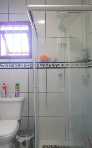 Casa à venda com 230m², 2 quartos e 3 vagasBanheiro