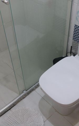 Apartamento à venda com 98m², 2 quartos e 2 vagasBanheiro 1