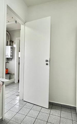 Apartamento à venda com 134m², 3 quartos e 2 vagas Apartamento à venda com 134m², 3 quartos e 2 vagasQuarto de Serviço