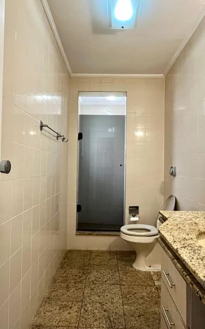 Apartamento à venda com 134m², 3 quartos e 2 vagas Apartamento à venda com 134m², 3 quartos e 2 vagasBanheiro Corredor