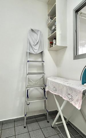 Apartamento à venda com 134m², 3 quartos e 2 vagas Apartamento à venda com 134m², 3 quartos e 2 vagasQuarto de Serviço