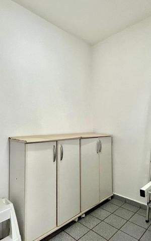 Apartamento à venda com 134m², 3 quartos e 2 vagas Apartamento à venda com 134m², 3 quartos e 2 vagasQuarto de Serviço