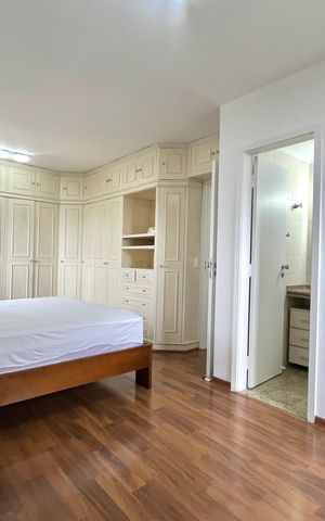 Apartamento à venda com 134m², 3 quartos e 2 vagas Apartamento à venda com 134m², 3 quartos e 2 vagasSuite
