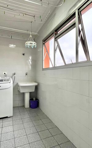 Apartamento à venda com 134m², 3 quartos e 2 vagas Apartamento à venda com 134m², 3 quartos e 2 vagasÁrea de Serviço