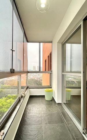 Apartamento à venda com 134m², 3 quartos e 2 vagas Apartamento à venda com 134m², 3 quartos e 2 vagasVaranda