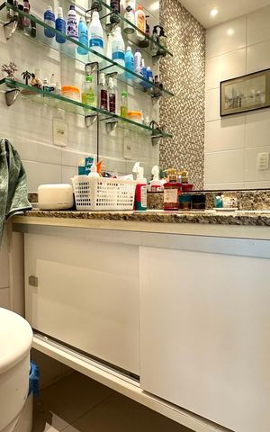 Apartamento à venda com 197m², 4 quartos e 2 vagasBanheiro Suíte
