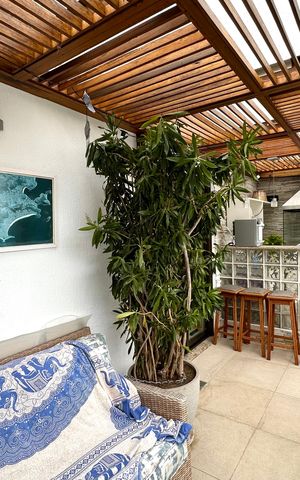 Apartamento à venda com 197m², 4 quartos e 2 vagasVaranda