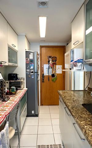 Apartamento à venda com 197m², 4 quartos e 2 vagasCozinha
