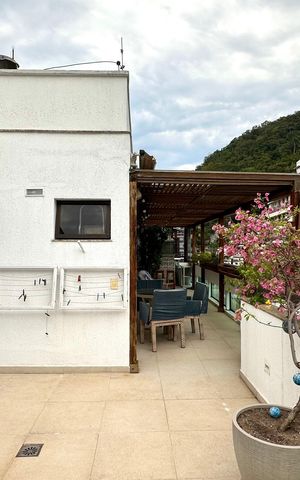 Apartamento à venda com 197m², 4 quartos e 2 vagasVaranda