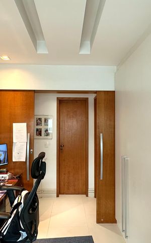 Apartamento à venda com 197m², 4 quartos e 2 vagasSuíte