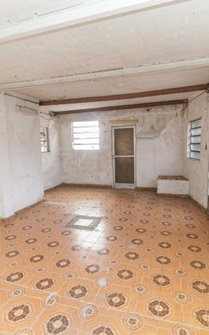 Casa à venda com 506m², 5 quartos e 3 vagas Casa à venda com 506m², 5 quartos e 3 vagasSalão