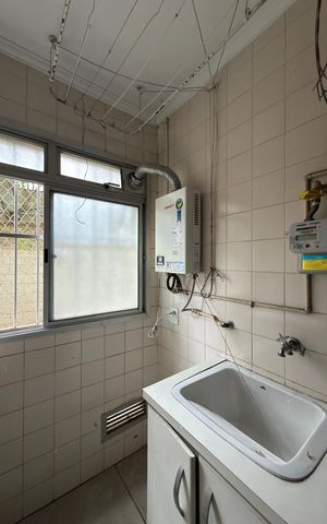 Apartamento à venda com 52m², 2 quartos e 1 vaga Apartamento à venda com 52m², 2 quartos e 1 vagaCozinha e Área de Serviço