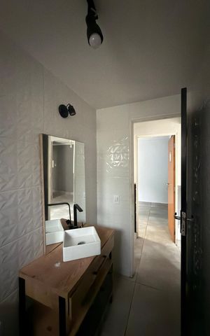 Apartamento à venda com 52m², 2 quartos e 1 vaga Apartamento à venda com 52m², 2 quartos e 1 vagaBanheiro Social