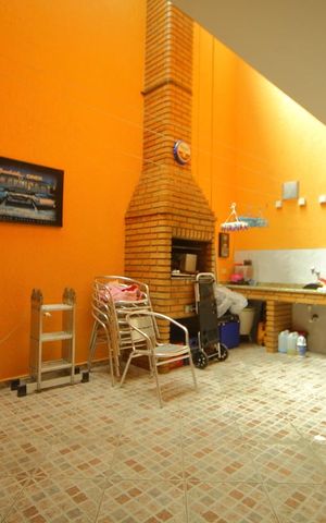 Casa à venda com 208m², 3 quartos e 4 vagasÁrea de Serviço/Área gourmet 