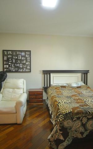 Casa à venda com 208m², 3 quartos e 4 vagasSuíte 1 