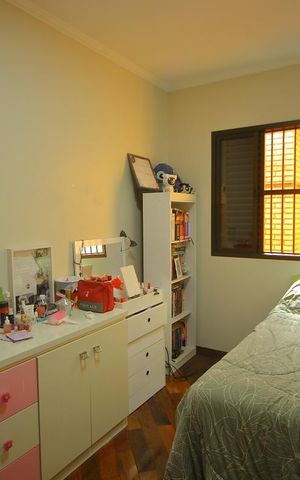 Casa à venda com 208m², 3 quartos e 4 vagasSuíte 3
