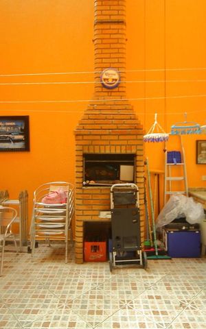 Casa à venda com 208m², 3 quartos e 4 vagasÁrea gourmet 