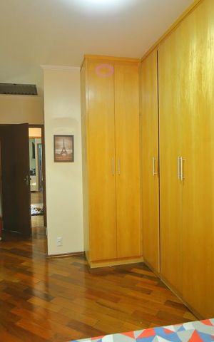 Casa à venda com 208m², 3 quartos e 4 vagasSuíte 2 