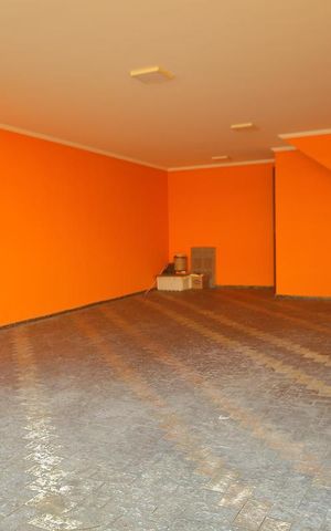 Casa à venda com 208m², 3 quartos e 4 vagasGaragem 