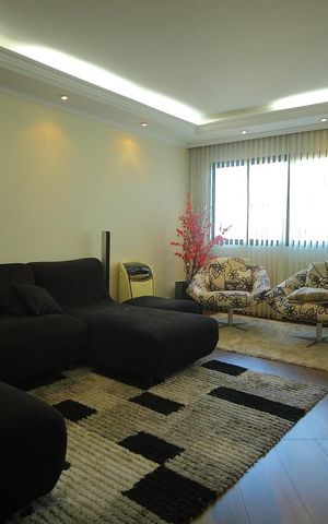 Casa à venda com 208m², 3 quartos e 4 vagasSala 