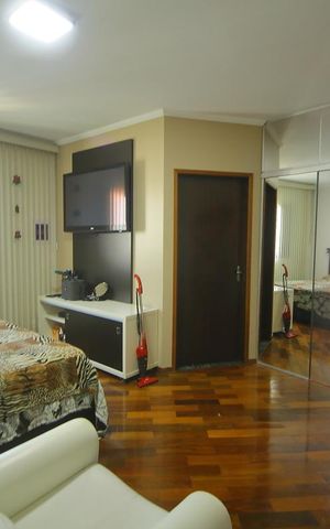 Casa à venda com 208m², 3 quartos e 4 vagasSuíte 1 