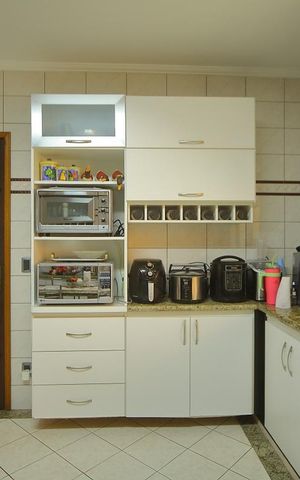 Casa à venda com 208m², 3 quartos e 4 vagasCozinha 