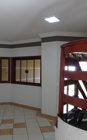 Casa para alugar com 260m², 4 quartos e 5 vagasSala