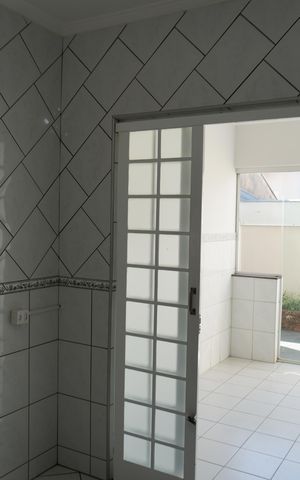 Casa para alugar com 260m², 4 quartos e 5 vagasCozinha e Área de Serviço