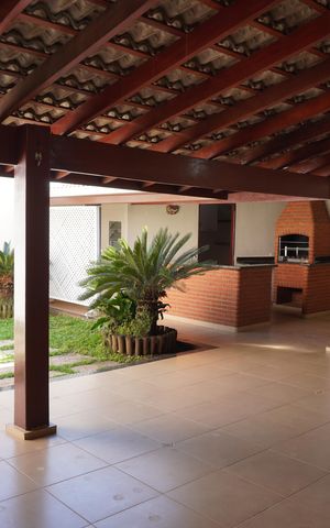 Casa para alugar com 260m², 4 quartos e 5 vagasGaragem