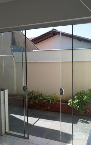 Casa para alugar com 260m², 4 quartos e 5 vagasCozinha e Área de Serviço