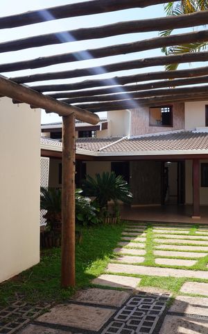 Casa para alugar com 260m², 4 quartos e 5 vagasQuintal