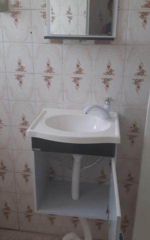 Casa à venda com 200m², 3 quartos e 2 vagas Casa à venda com 200m², 3 quartos e 2 vagasBanheiro 1