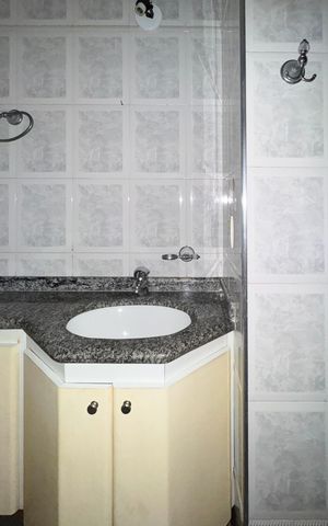 Apartamento para alugar com 103m², 3 quartos e 2 vagas Apartamento para alugar com 103m², 3 quartos e 2 vagasBanheiro Social