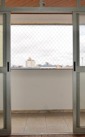 Apartamento à venda com 68m², 3 quartos e 1 vaga Apartamento à venda com 68m², 3 quartos e 1 vagaVaranda da Sala