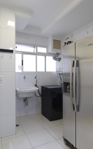 Apartamento para alugar com 128m², 3 quartos e 2 vagasCozinha e Área de Serviço
