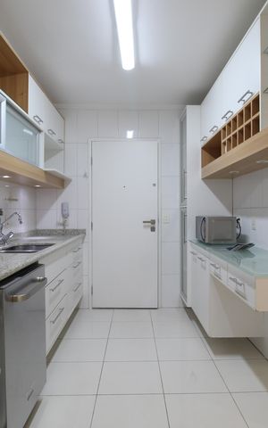 Apartamento para alugar com 128m², 3 quartos e 2 vagasCozinha e Área de Serviço