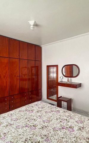 Casa à venda com 163m², 3 quartos e 3 vagas Casa à venda com 163m², 3 quartos e 3 vagasQuarto 1