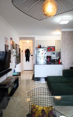 Apartamento para alugar com 75m², 2 quartos e 1 vagaSala