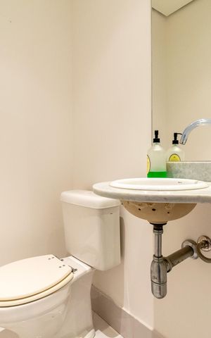 Apartamento para alugar com 135m², 3 quartos e 2 vagas Apartamento para alugar com 135m², 3 quartos e 2 vagasLavabo