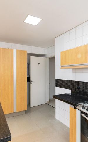Apartamento para alugar com 135m², 3 quartos e 2 vagas Apartamento para alugar com 135m², 3 quartos e 2 vagasCozinha