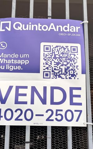 Casa à venda com 220m², 4 quartos e 3 vagas Casa à venda com 220m², 4 quartos e 3 vagasPlaquinha