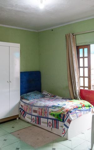 Casa à venda com 220m², 4 quartos e 3 vagasQuarto 1 - Casa 2